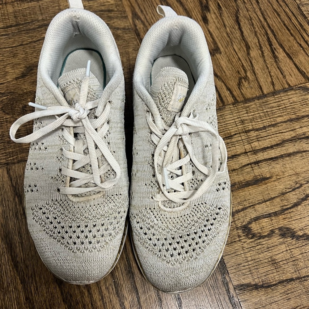 APL Sneakers